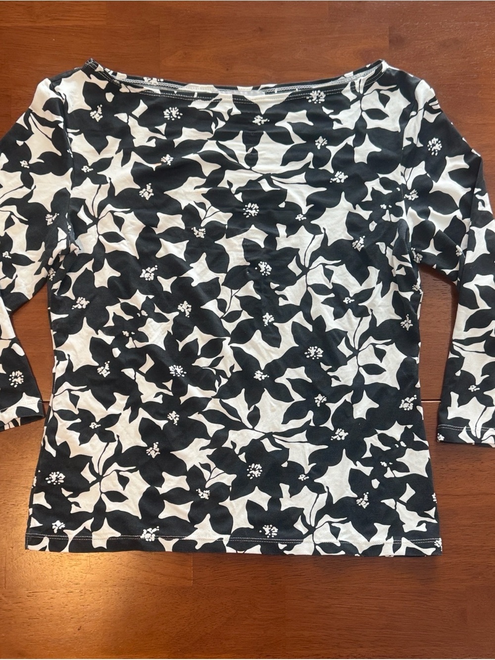 ZARA Black & White Floral Boatneck Top Size L